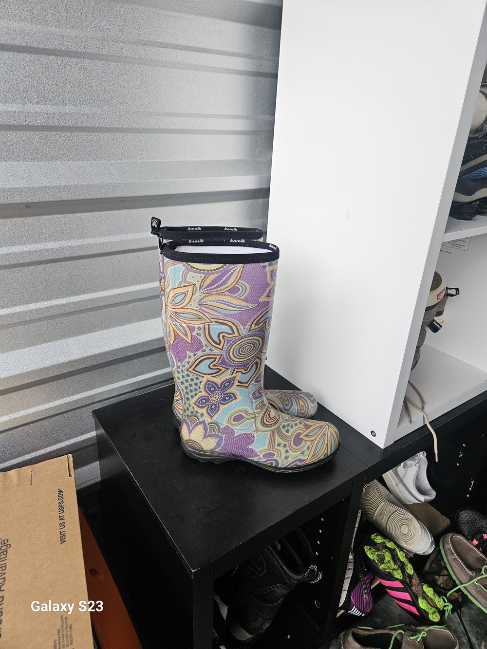 Kamik Women’s Size 10 Tall Rain Boots Floral Paisley Waterproof Rubber Boots
